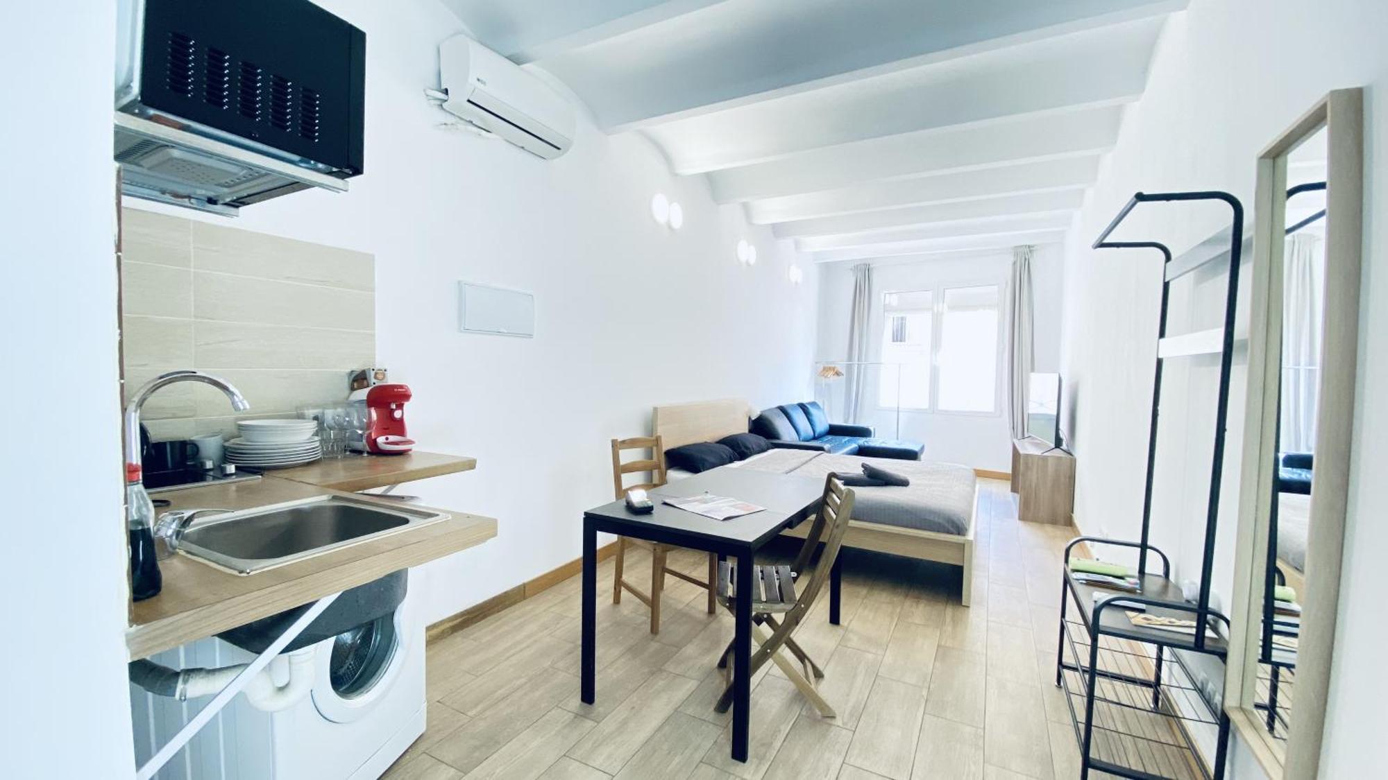 Ferienwohnung Apl Sants Lofts Bcn Fira Camp Nou Barcelona Exterior foto